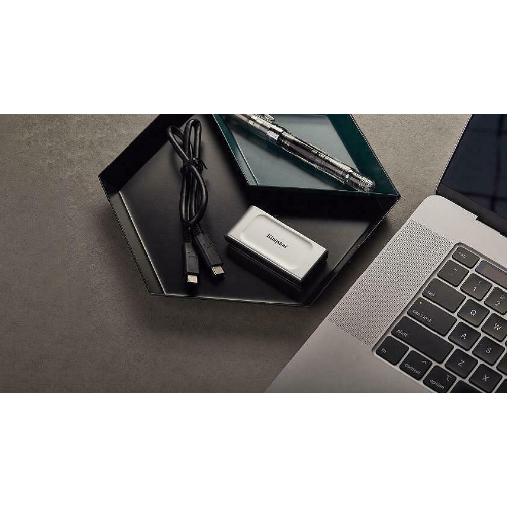 Kingston Technology XS2000 2000 GB Black, Silver